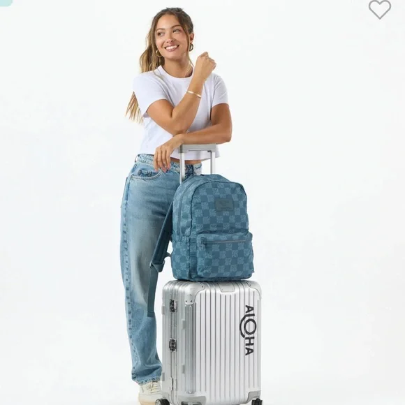 Aloha Collection Keep It Light Backpack in Pua Check - Picture 6 of 15